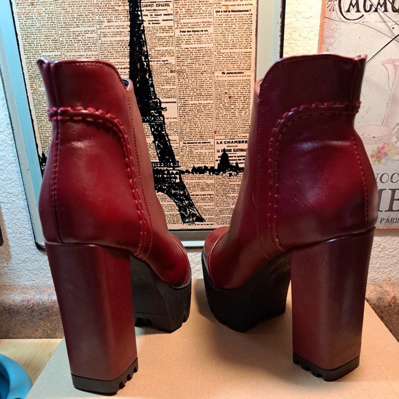 FABULOUS NEW SCARLET RED 5 inch SIZE 5.5 Ankle Boots - Picture 5 of 8